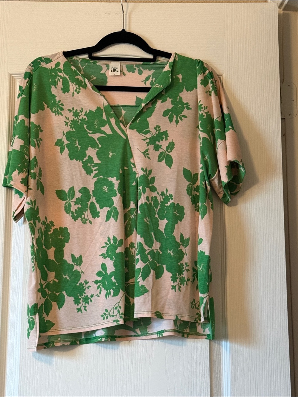26. Large Sew In Love Green Floral Print Women’s Top